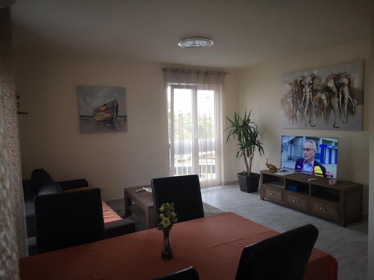 Apartman Petrovic City Center Трогир Экстерьер фото