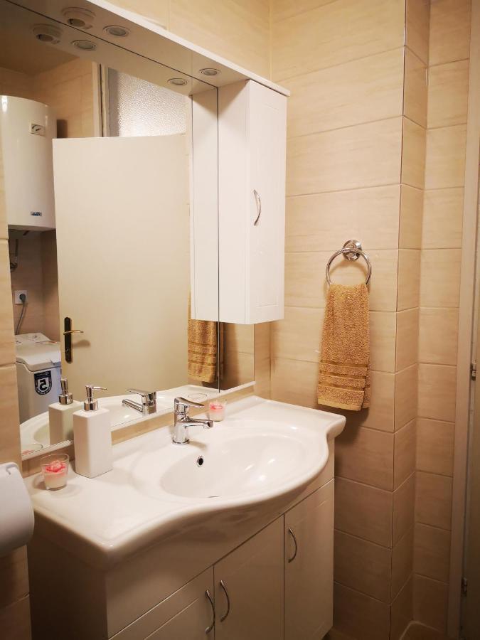 Apartman Petrovic City Center Трогир Экстерьер фото